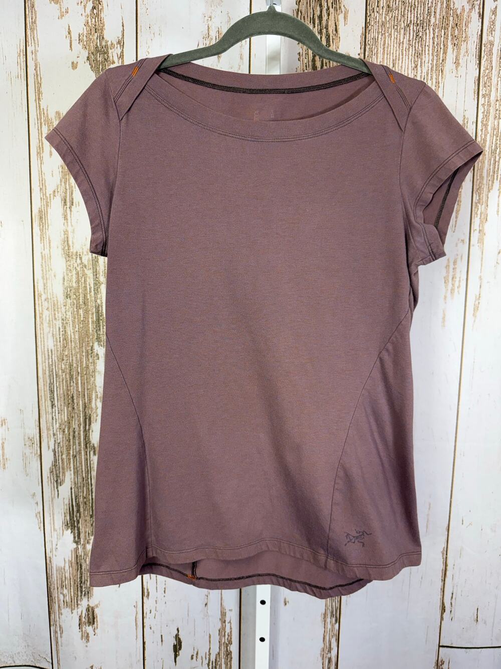 Arc'teryx, Boat Neck T-Shirt. Size Large. Dusty Purple Color. Excellent cond!